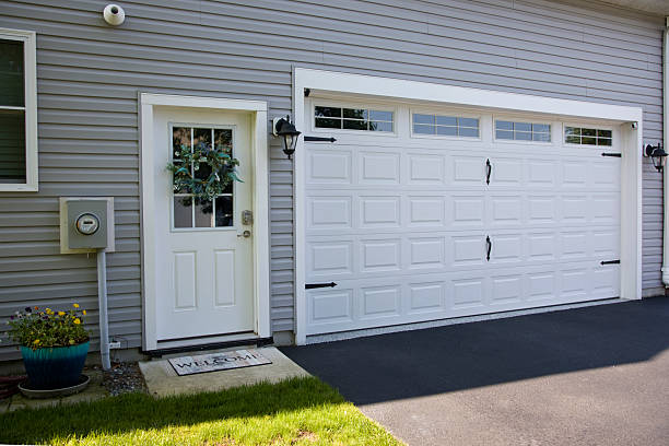 24/7 Emergency Garage Door Panel Replacement experts in Blair, WI